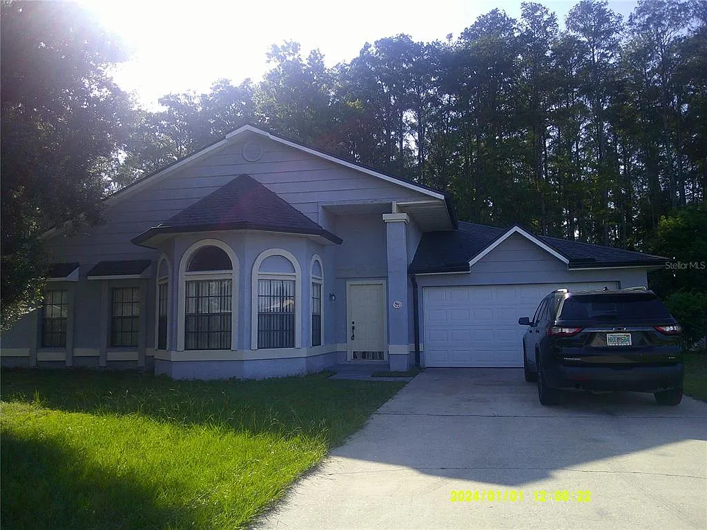 3 bed, 2.0 bath, 1463 sqft, $2,200 — Photo 2