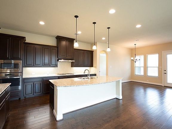 4th image of 1130 Pianzola Way