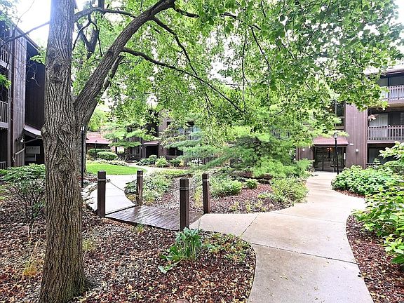 2nd image of 9605 S Austin Ave #1304