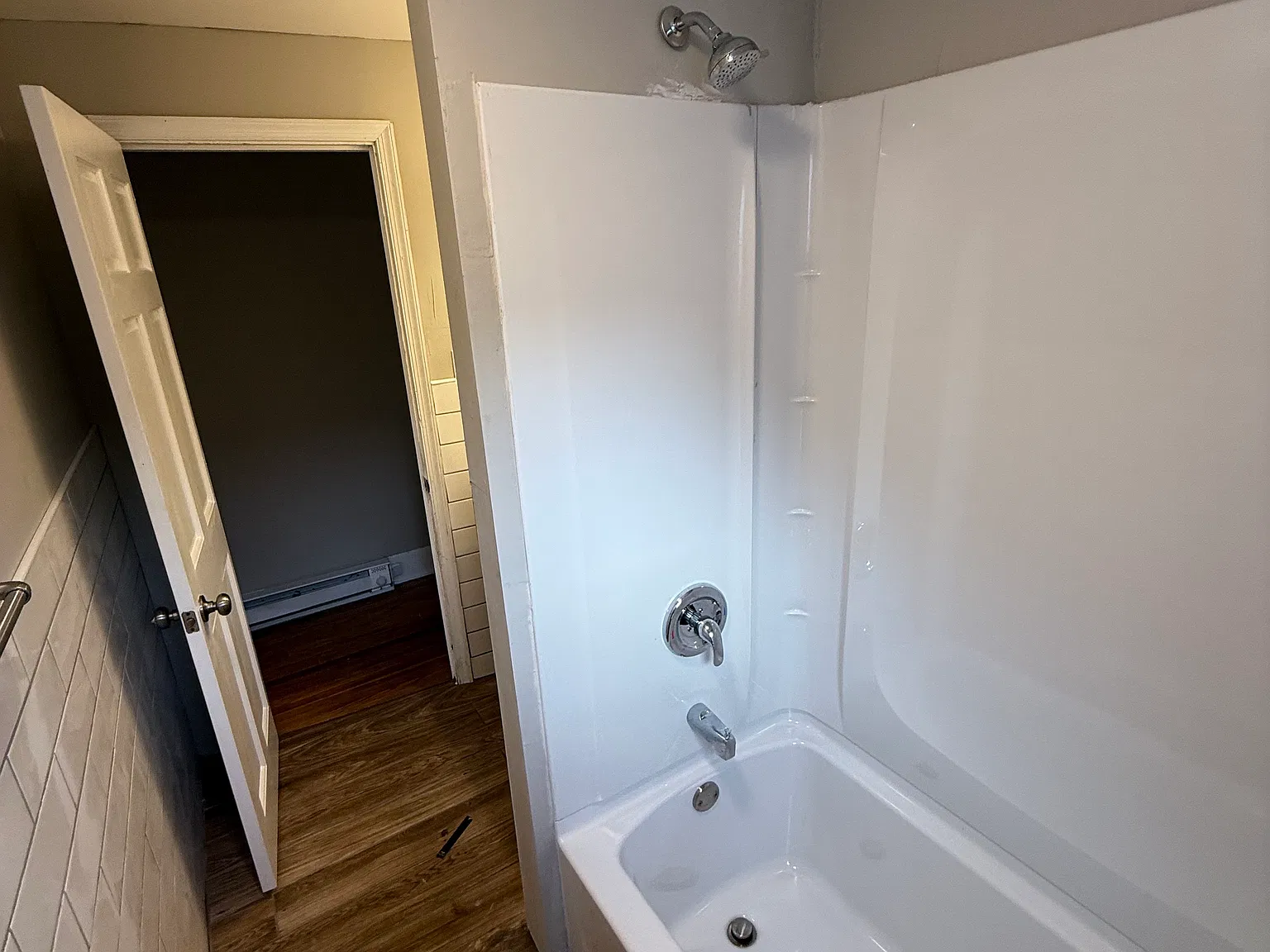 4 bed, $2,100 — Photo 2
