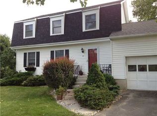 18 Buttermilk Dr, New Windsor, NY 12553