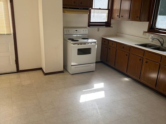 5th image of 7603 Terrace Ave #2