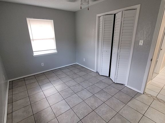 3rd image of 1112 El Recreo Cir