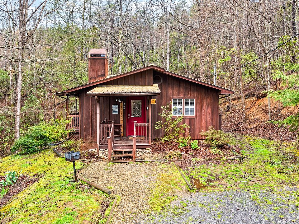 1st image of 209 Teaberry Ln