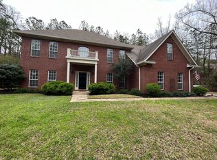 421 Dickerson Ln, Columbus, MS 39705