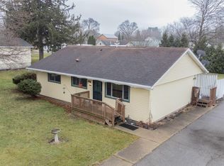 704 South St, Howe, IN 46746