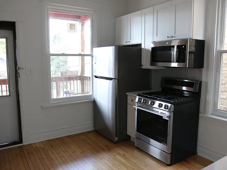 2828 N Albany Ave #1 — Photo 2