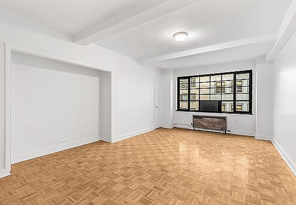 3rd image of 310 E 44th St APT 306