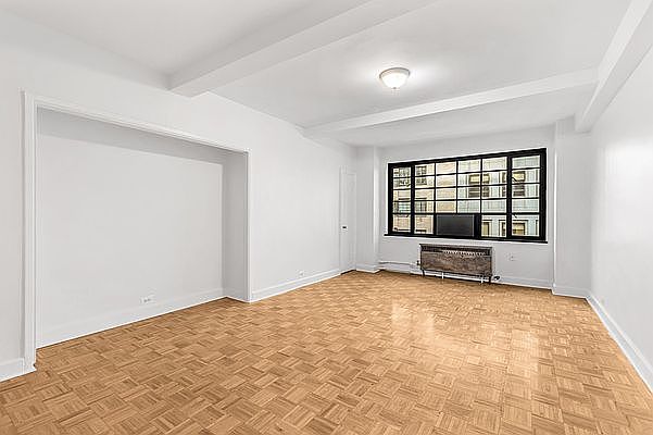 1st image of 310 E 44th St APT 506