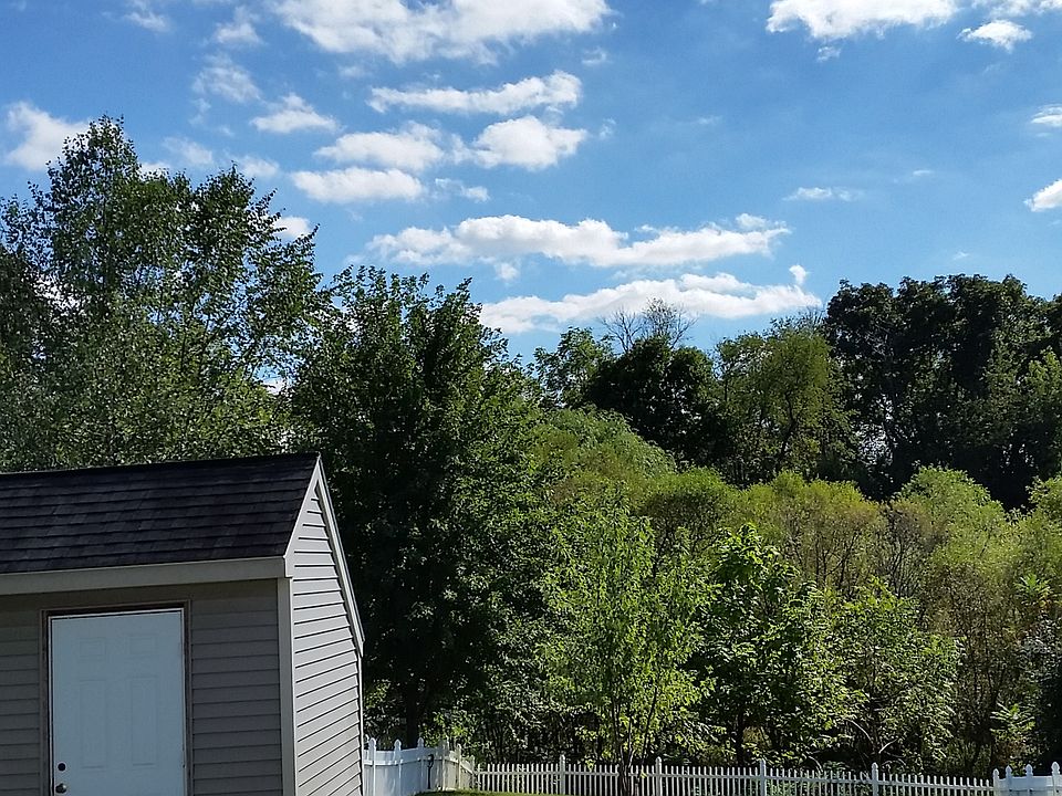 2nd image of 17 Windemere Ct