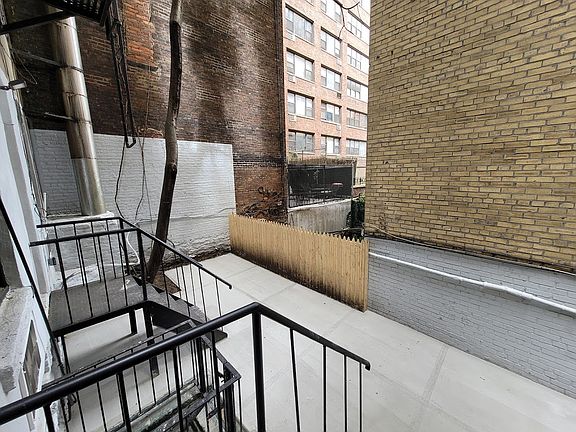 2nd image of 533 3rd Ave #1Z