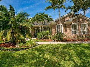 7884 Lantana Creek Rd, Seminole, FL 33777