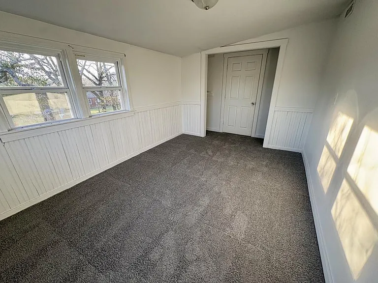 408 S Wright St #B — Photo 6