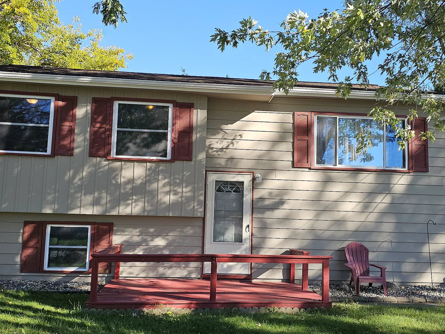 4 bed, 1868 sqft, $2,300 — Photo 1