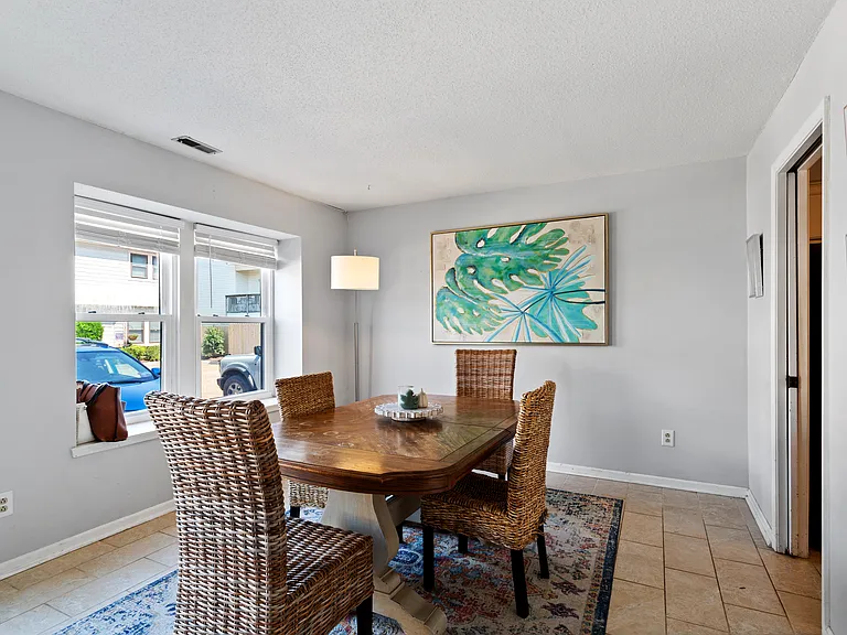 2305 Breakers Ct — Photo 3