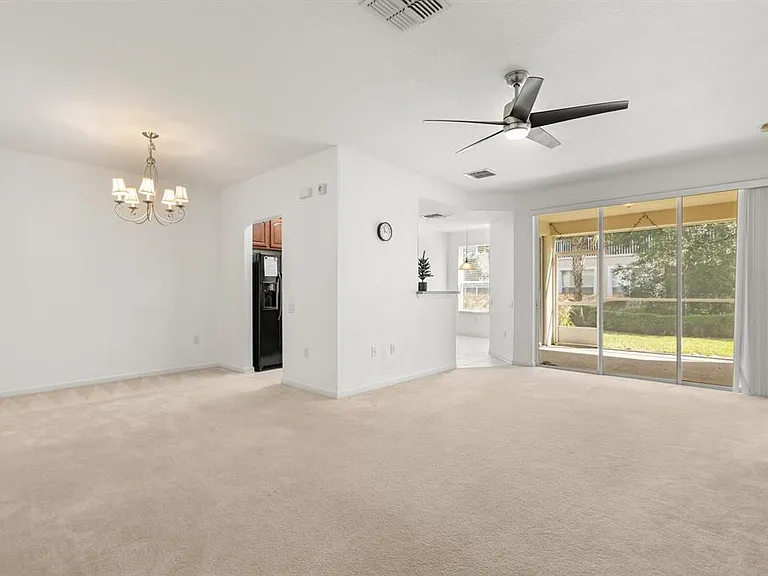 409 Hilgard Cv #106 — Photo 8
