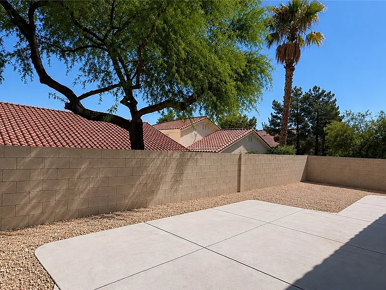 1916 Coyote Pass Way — Photo 21