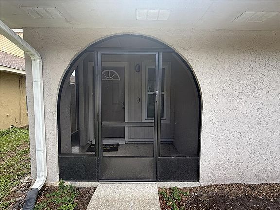 2nd image of 2042 Shadow Pine Dr