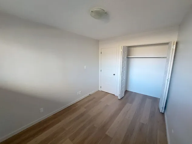 42 Onaway Ave — Photo 12