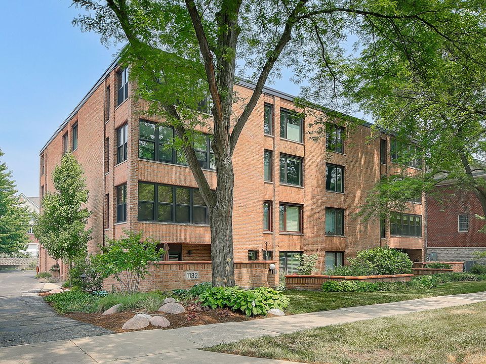 1st image of 1132 Curtiss St APT 4D