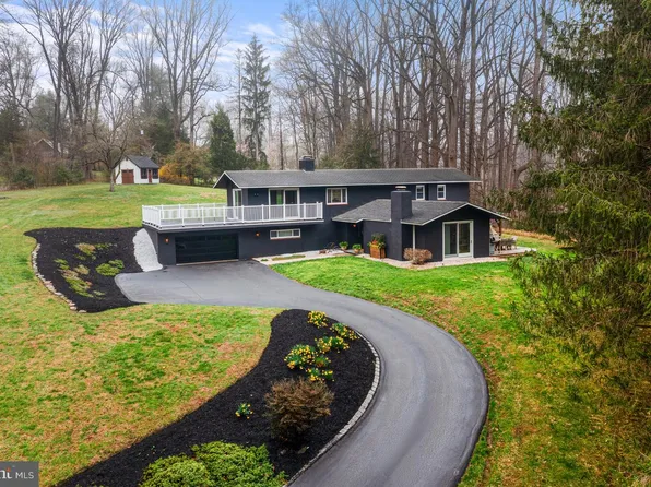 2 Walnut Ridge Rd, Wilmington, DE 19807