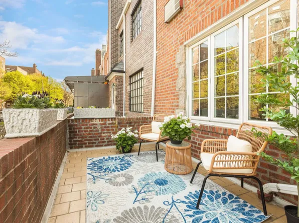 3314 76th St, Flushing, NY 11372