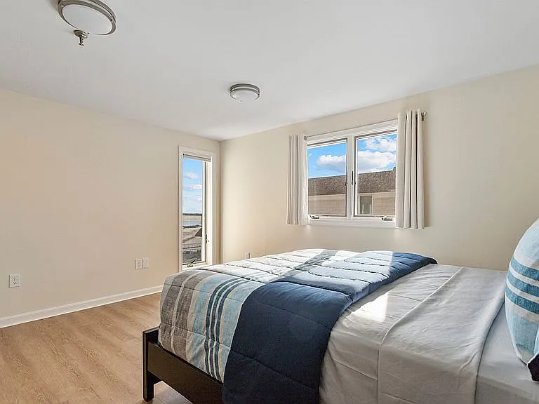 407 Ocean Blvd #A9 — Photo 10
