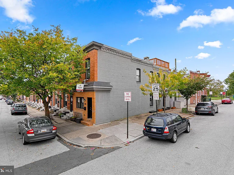 300 S Robinson St — Photo 5