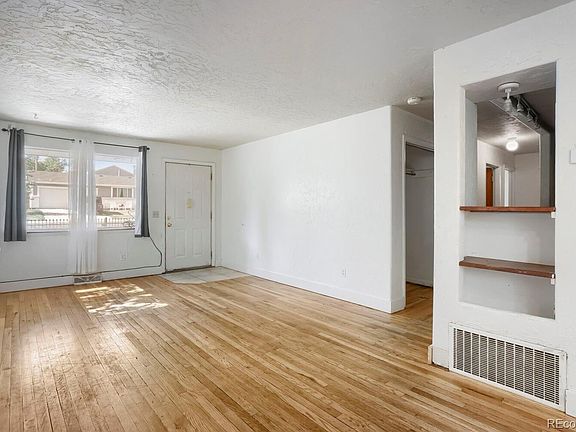 3rd image of 2201 W 55th Avenue