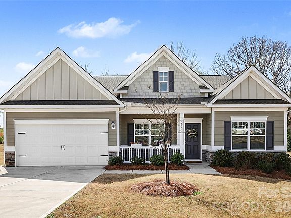 2nd image of 207 Kerri Dawn Ln