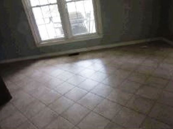 2nd image of 3200 Kline Dr