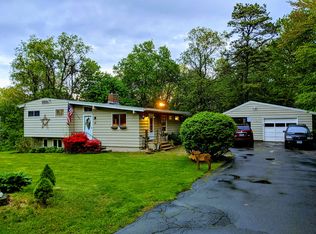 30 Savarese Ln, Burlington, CT 06013