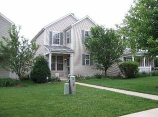 787 Manor Rd, Crystal Lake, IL 60014