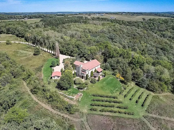 9332 Spring Valley Road, Mazomanie, WI 53560