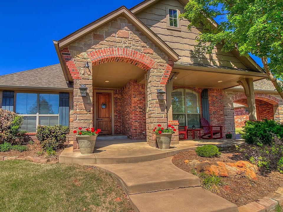 1st image of 2709 Palomino Dr