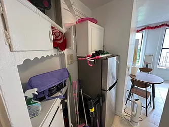 Rented by KNOCKKNOCK LLC