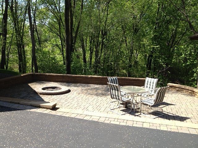 2nd image of 880 Willow Ridge Rd #I