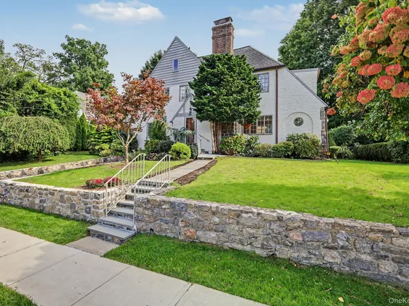 41 Maple Hill Drive, Larchmont, NY 10538