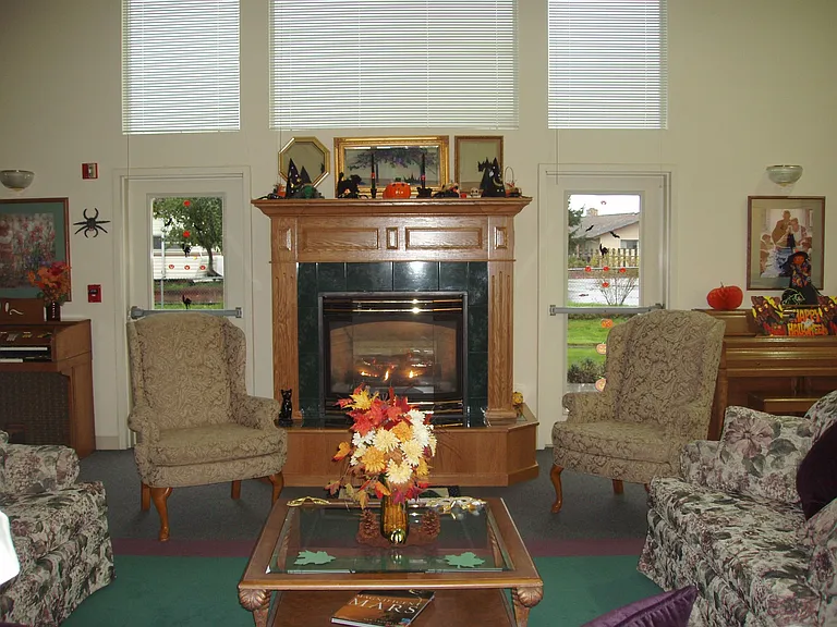 1703 Melody Cir — Photo 14