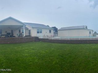 200 Simonson St, Elsie, MI 48831