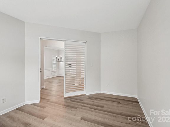 5th image of 6423 Falls Lake Dr