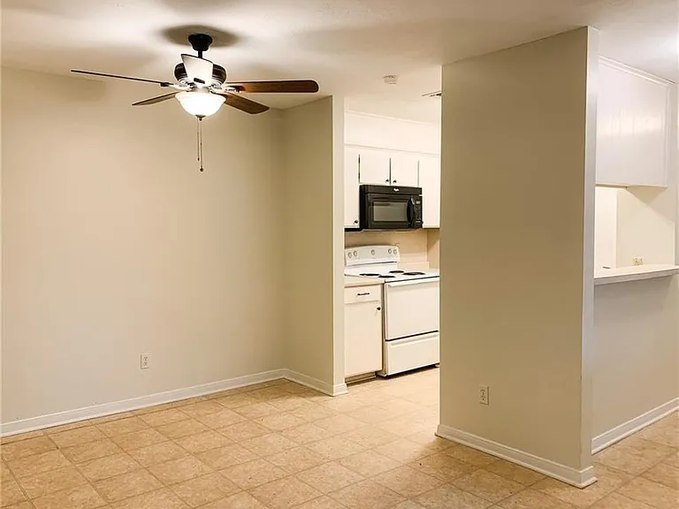 814 Camellia Ct — Photo 5