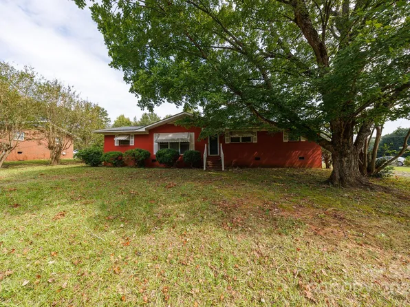 566 Sutton Rd S, Fort Mill, SC 29715