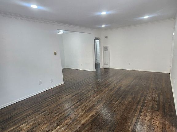 4th image of 1221 S Holt Ave APT 1