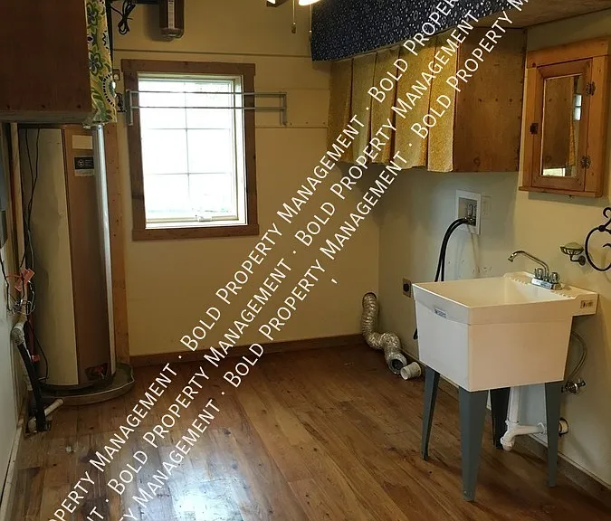 101 Schubert Rd — Photo 15