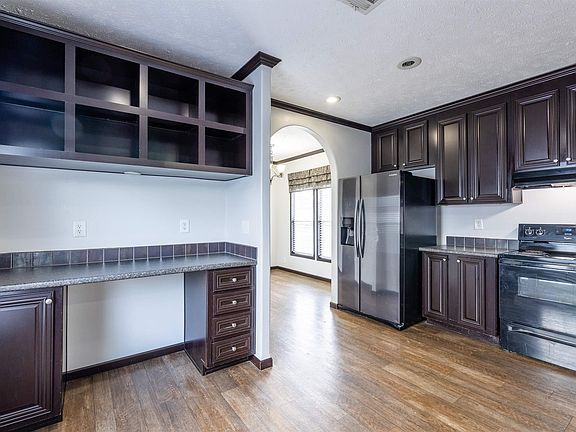 4th image of 235 Hummingbird Dr