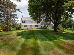 16 Case Cir, West Simsbury, CT 06092
