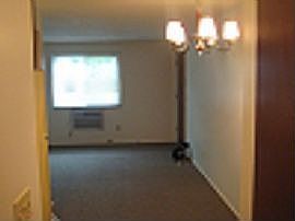 2nd image of 2110 Oakland St