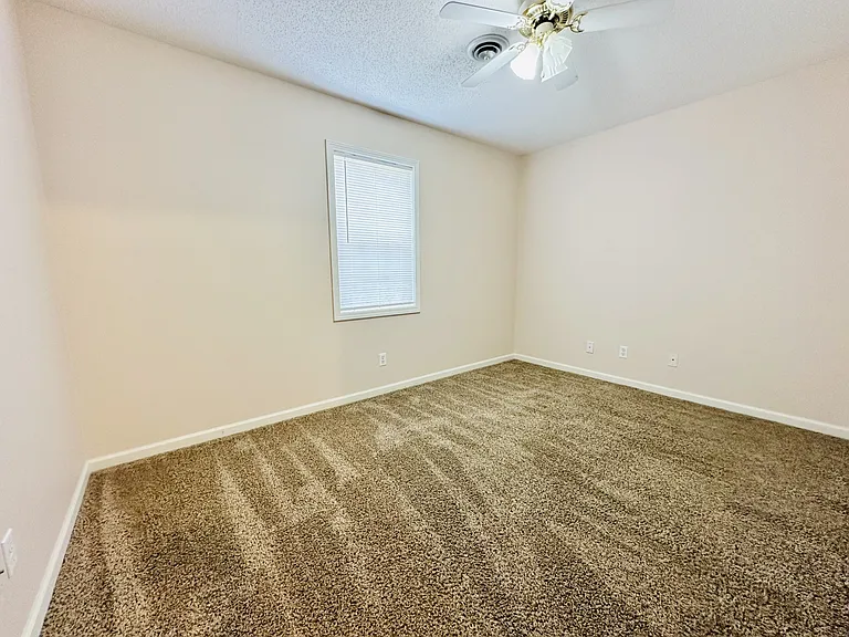 3248 N Senseney Cir — Photo 14