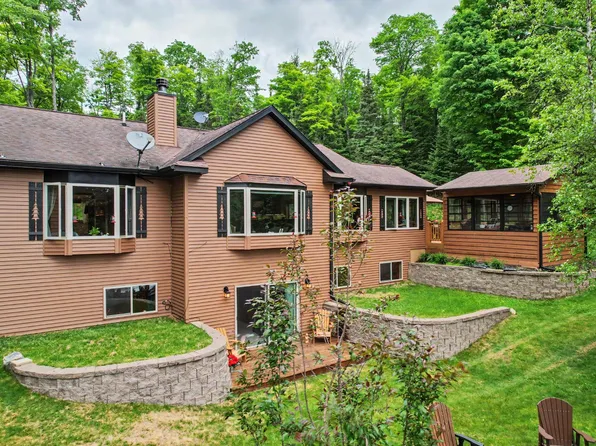 N2713 E Dinner Lake Rd, Watersmeet, MI 49969